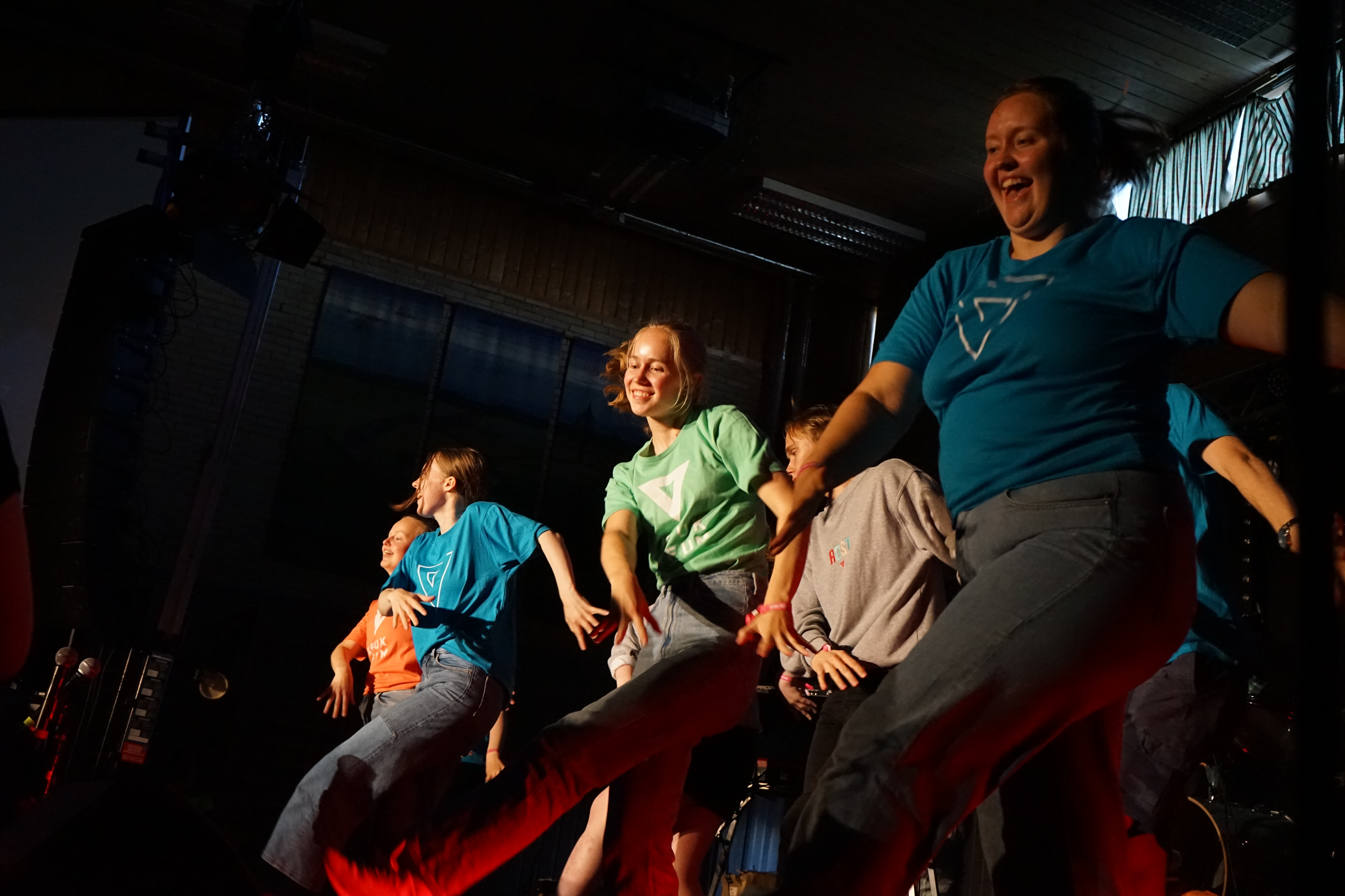 Foto av dans og sceneshow. 